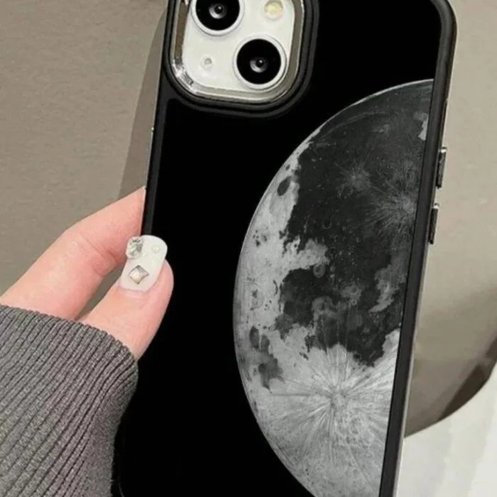 Moon Design – Premium & Aesthetic Metal Phone Case | 2025 Edition - Image 1