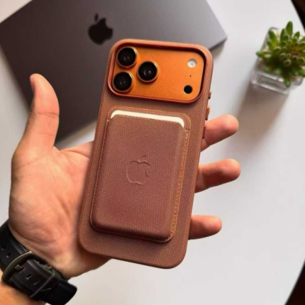 Apple TechWoven MagSafe Wallet With Animation